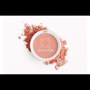 ⭐️4/$20 OFRA x Madison Ollie Need is Love Blush